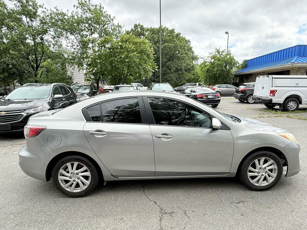 Used 2012 MAZDA MAZDA3 i Touring FWD image 8