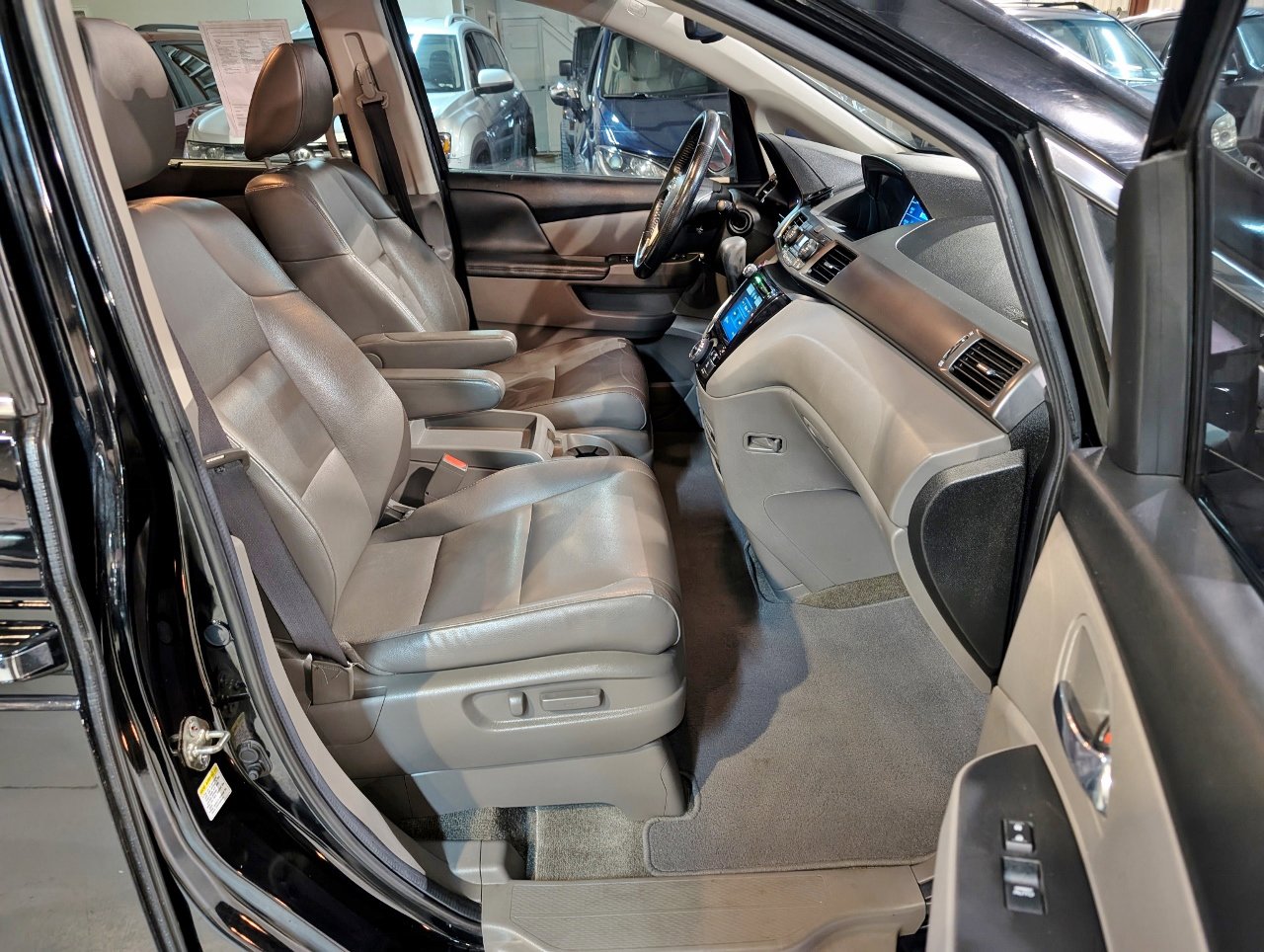 Used 2014 Honda Odyssey EX-L image 33