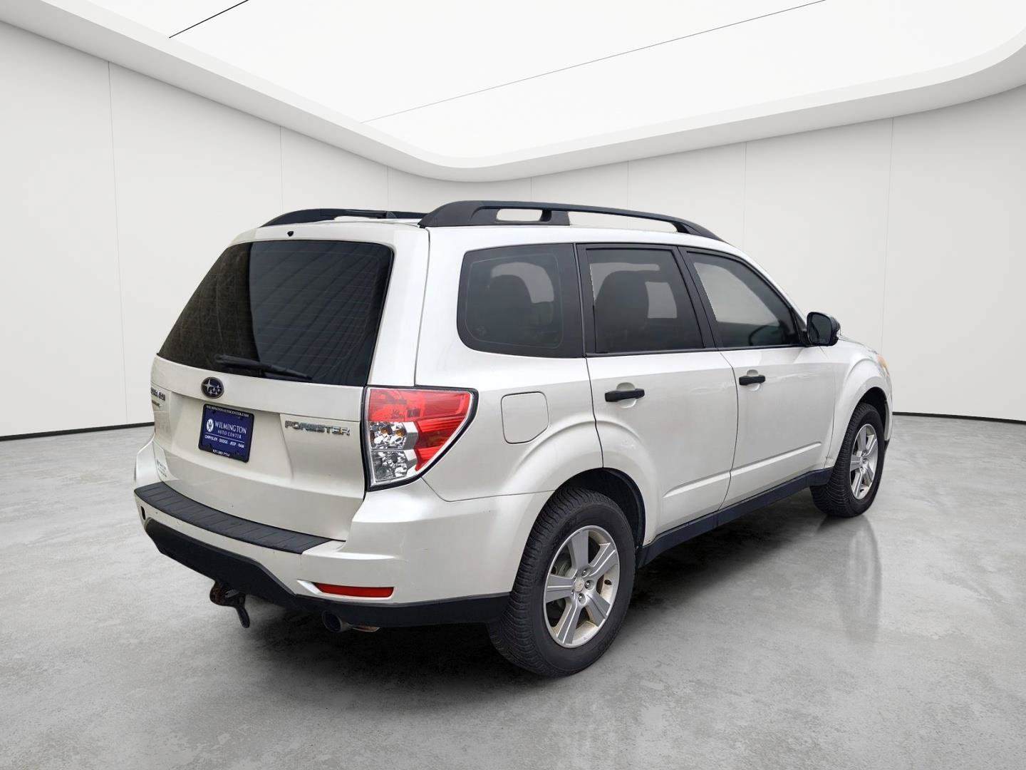 Used 2012 Subaru Forester 2.5X w/ Alloy Wheel Pkg AWD/4WD image 3