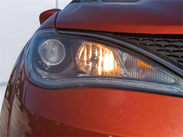 Used 2018 Chrysler Pacifica Touring Plus w/ Tire & Wheel Group image 10