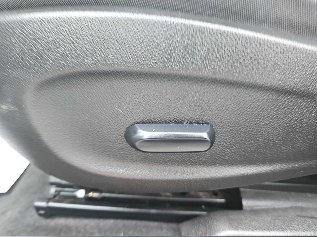 Used 2013 Chevrolet Cruze LT w/ RS Package image 32