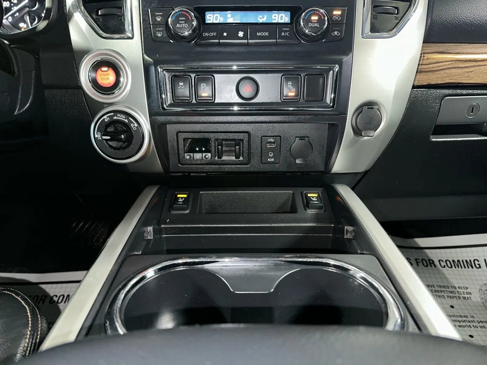 Used 2017 Nissan Titan SL image 17