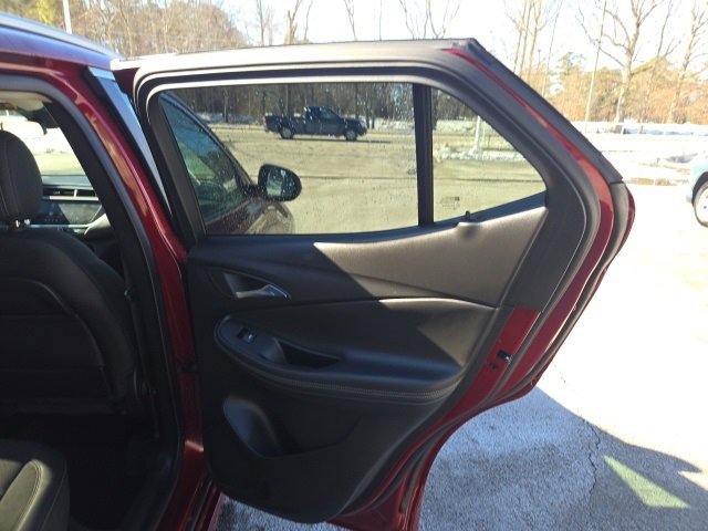 Used 2023 Buick Encore GX Select w/ Sport Touring Package image 31