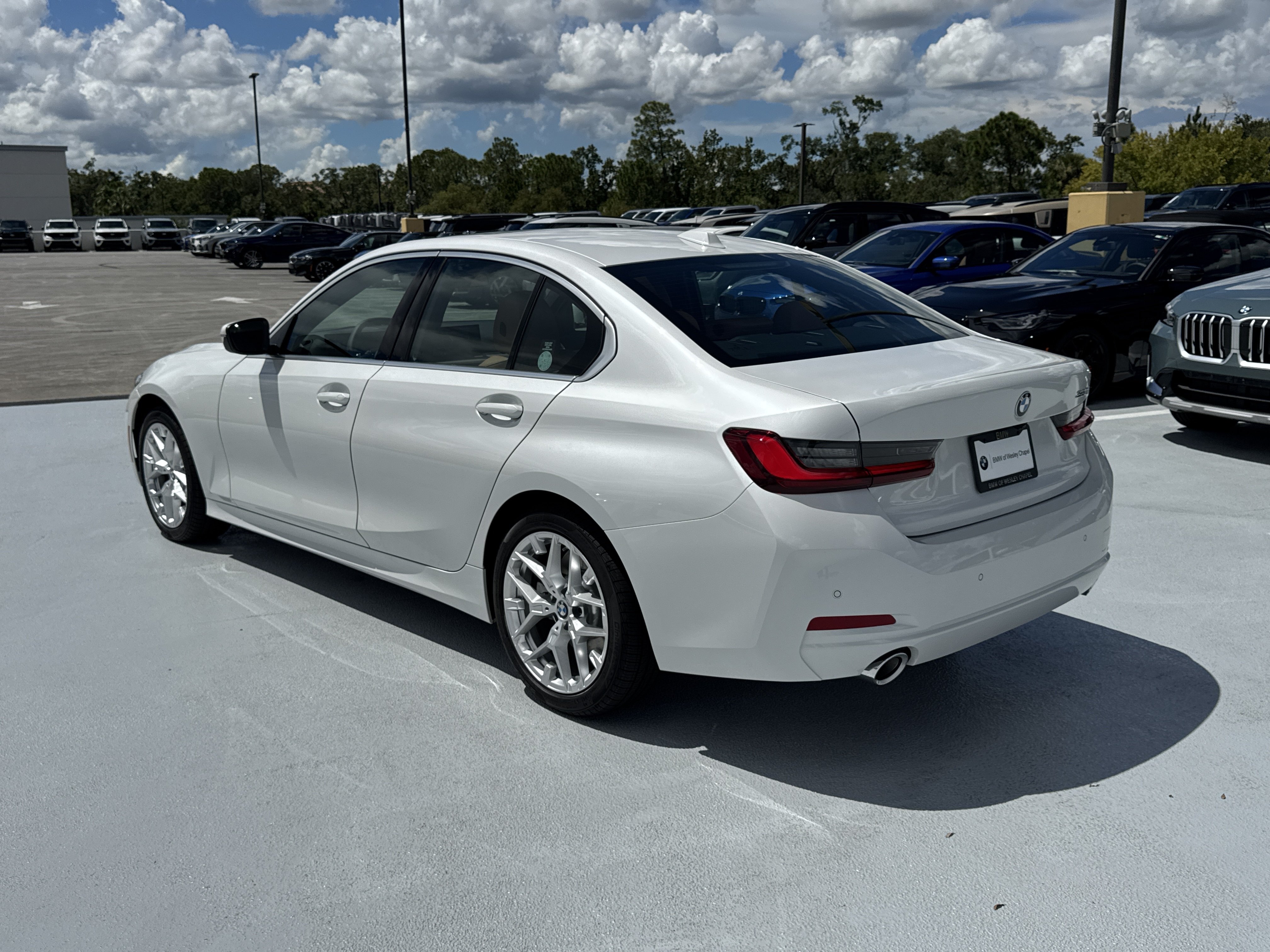 New 2026 BMW 330i Sedan w/ Convenience Package RWD image 5