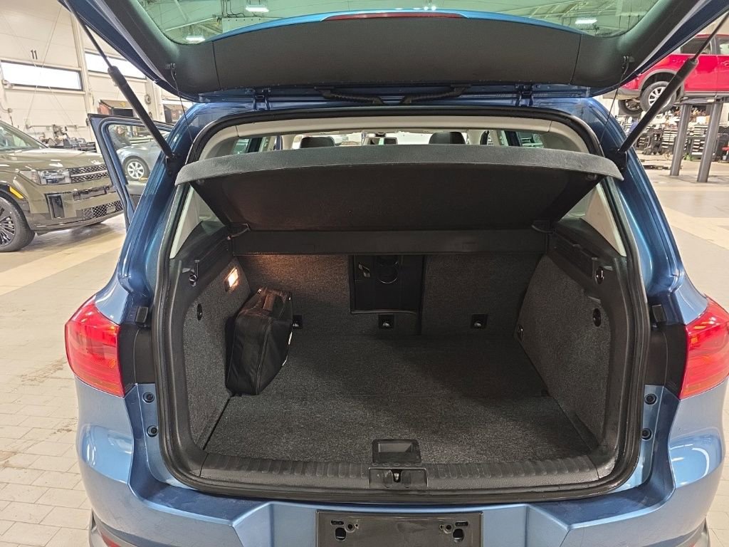 Used 2017 Volkswagen Tiguan Wolfsburg Edition image 30