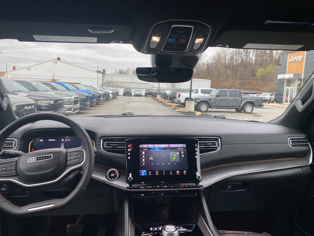 Certified 2024 Jeep Wagoneer L Series II w/ Flexible Seating Group image 25