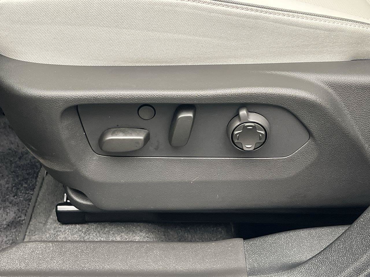 Certified 2025 Buick Envision Avenir AWD/4WD image 11