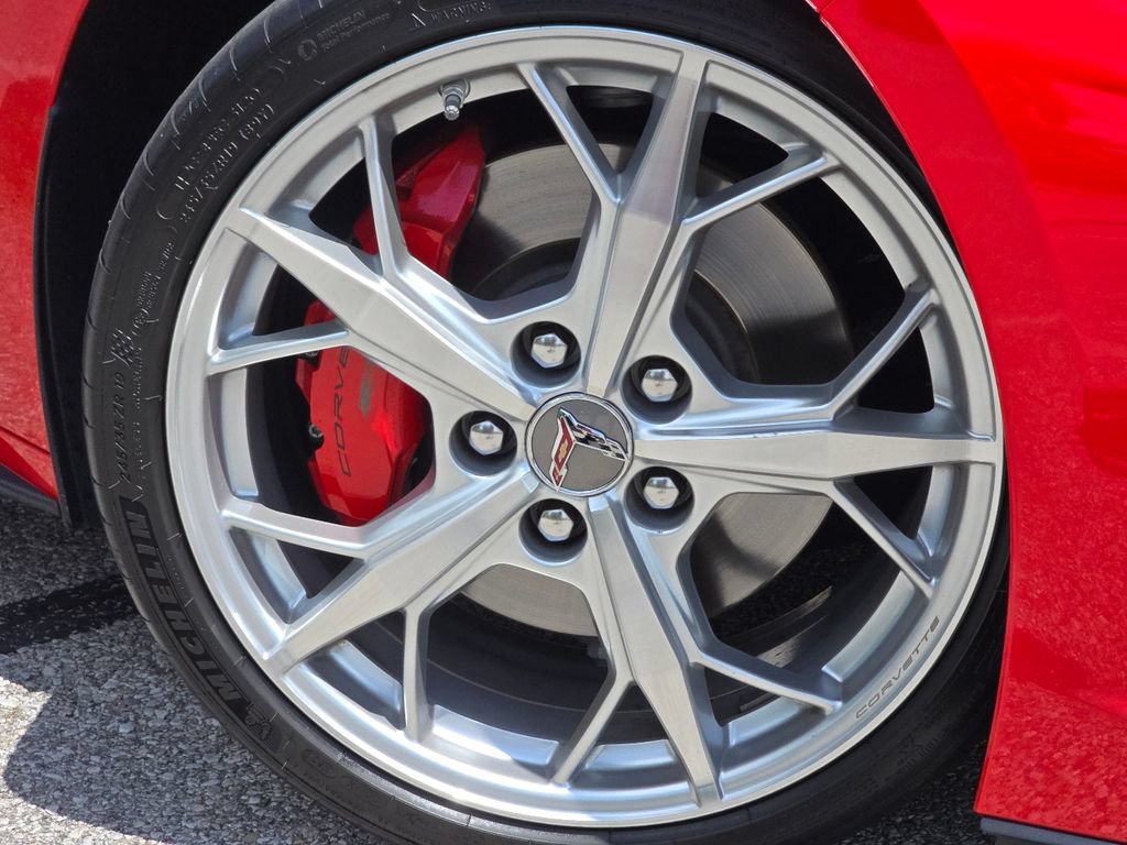 Used 2023 Chevrolet Corvette Stingray Premium Conv w/ Z51 Performance Package RWD image 8