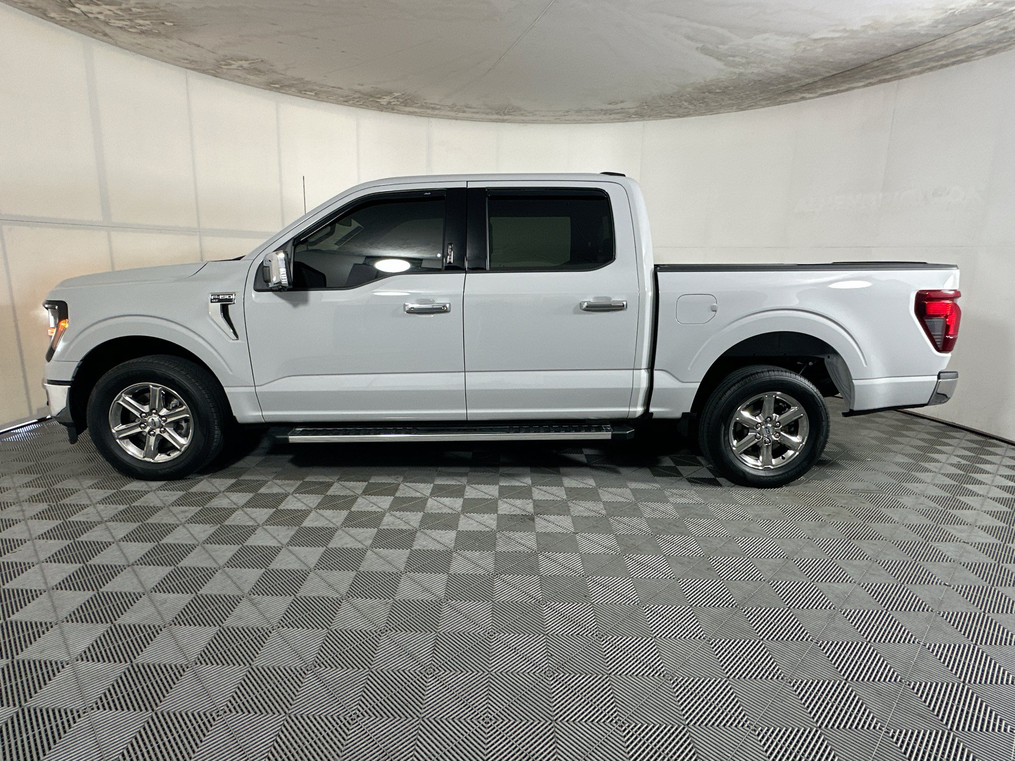 Used 2024 Ford F150 XLT w/ Equipment Group 302A MID RWD image 6