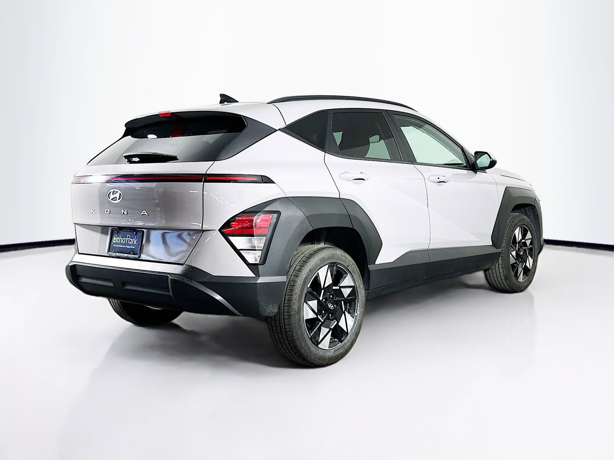 Used 2025 Hyundai Kona SEL image 9