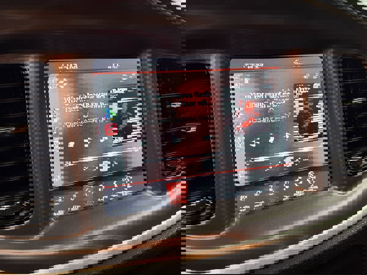 Used 2021 Dodge Charger R/T w/ Blacktop Package image 40