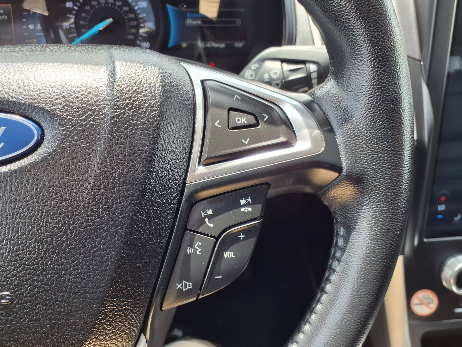 Used 2024 Ford Edge SEL AWD/4WD image 17