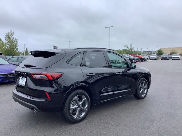 Used 2023 Ford Escape ST-Line w/ Tech Pack #1 image 8