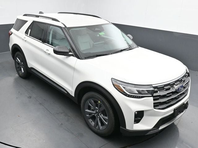 Used 2025 Ford Explorer Active w/ Active Comfort Package AWD/4WD image 18