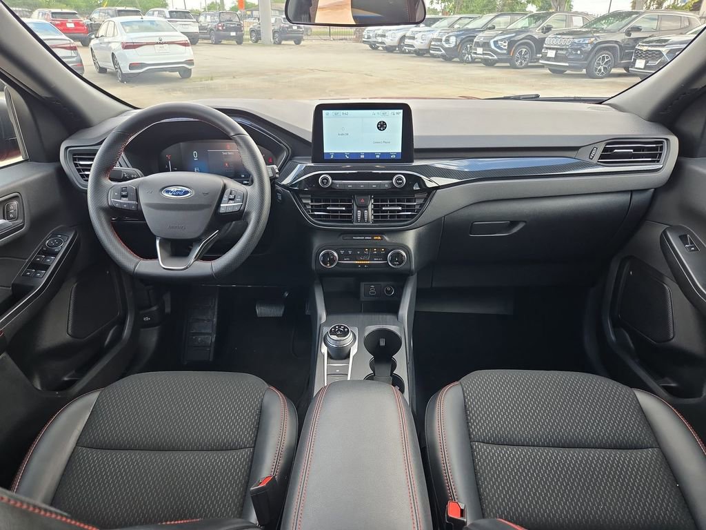 Used 2025 Ford Escape ST-Line AWD/4WD image 25