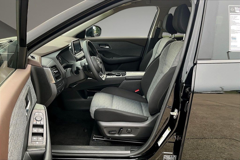 Certified 2023 Nissan Rogue SV AWD/4WD image 21
