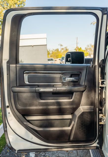 Used 2017 RAM 3500 Laramie Longhorn image 35