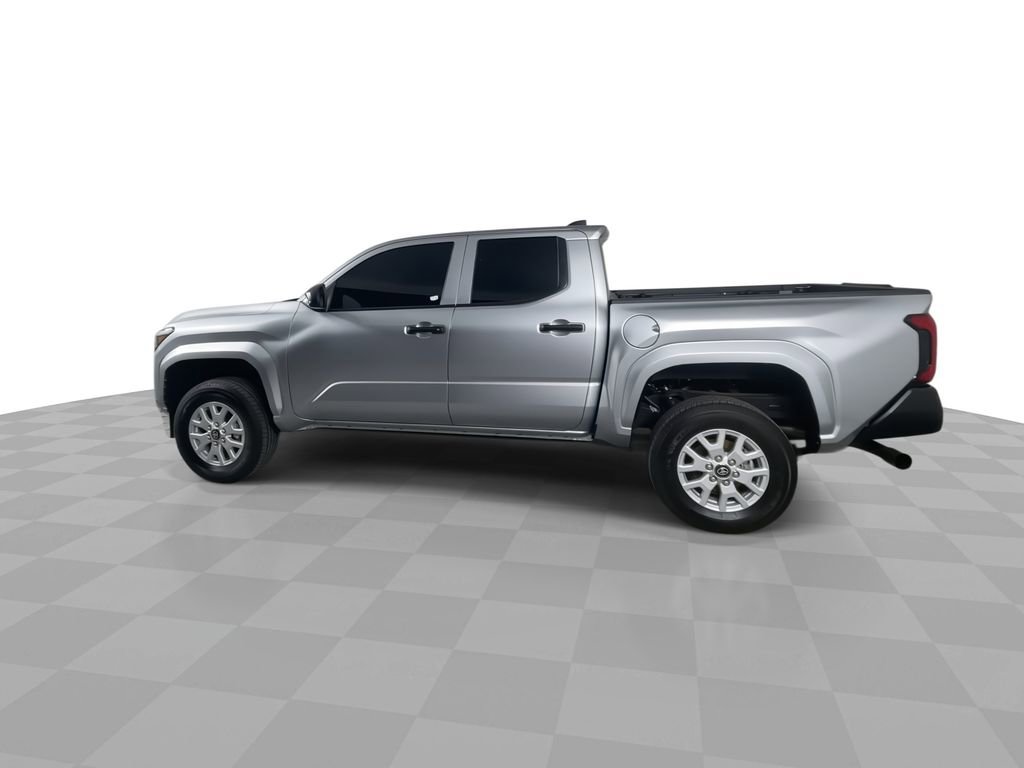 Used 2025 Toyota Tacoma SR image 5