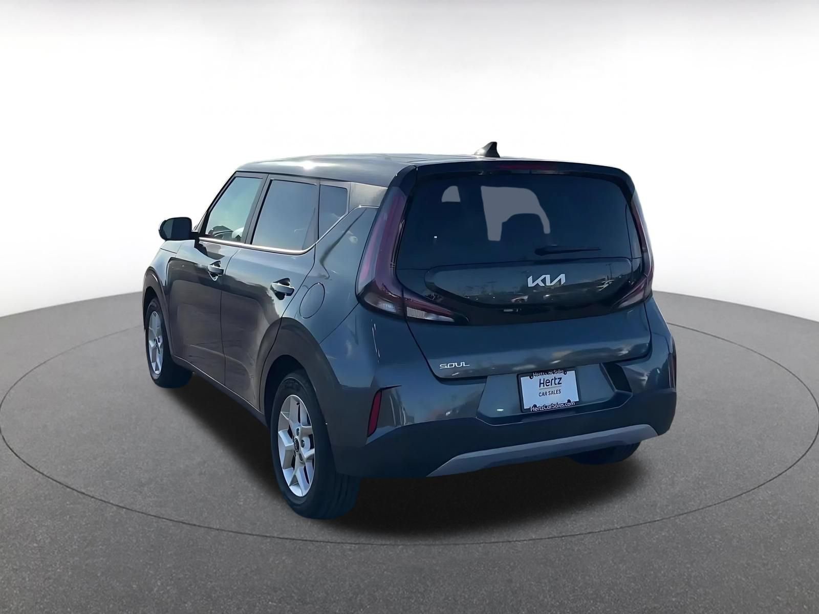 Used 2025 Kia Soul LX w/ LX Technology Package FWD image 9