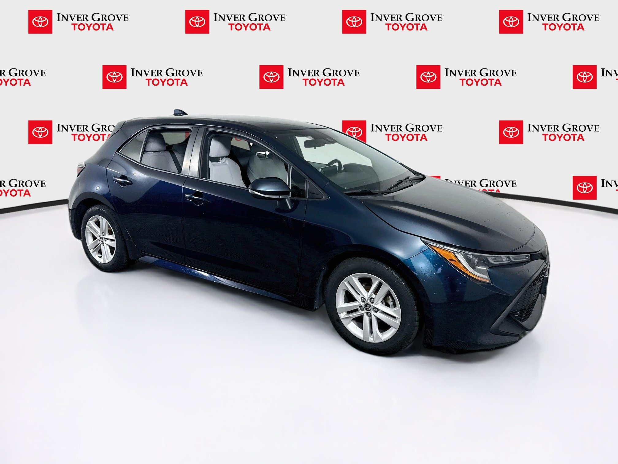 Used 2019 Toyota Corolla SE FWD image 3