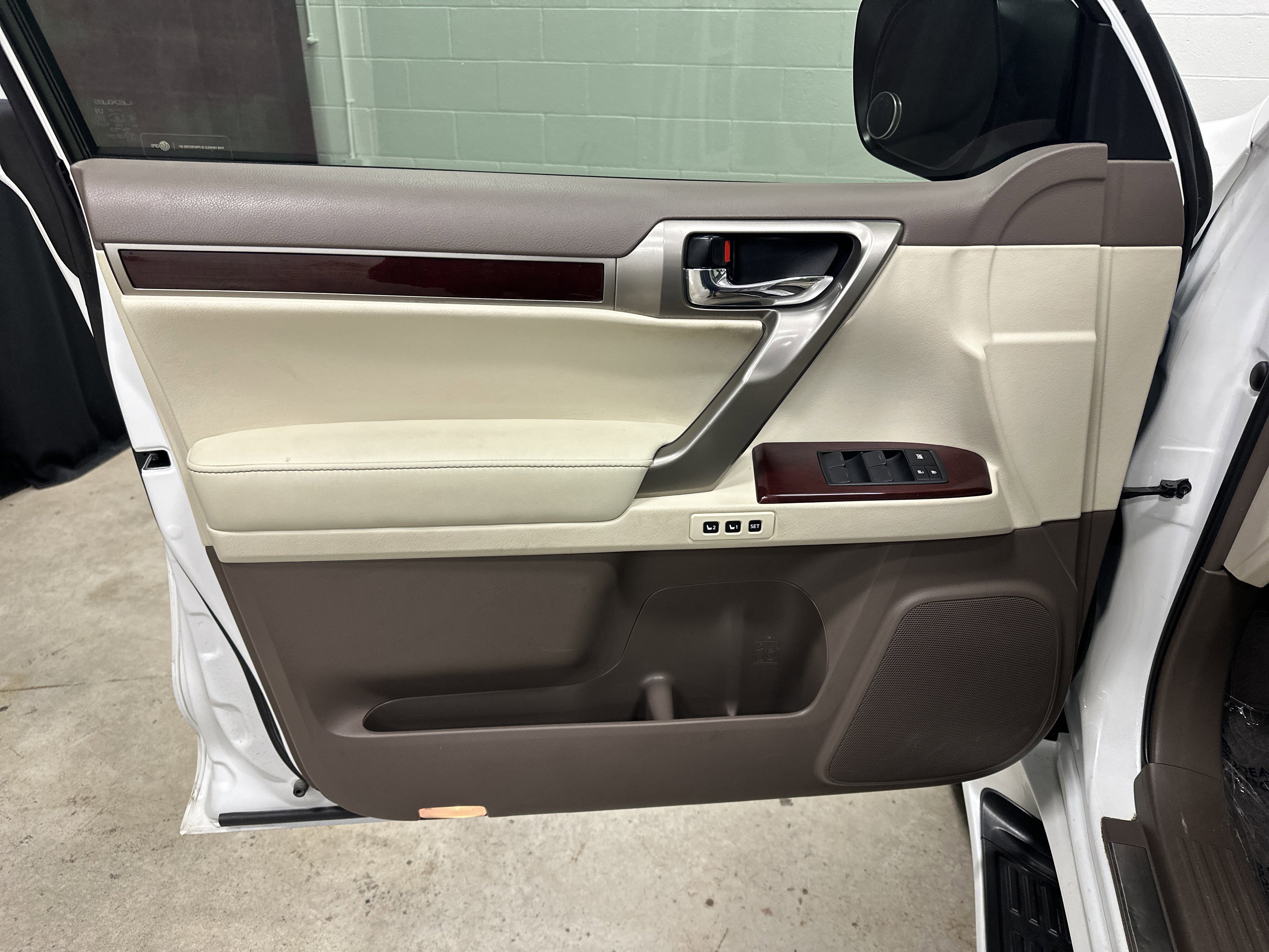 Used 2019 Lexus GX 460 Premium w/ Premium Package AWD/4WD image 14