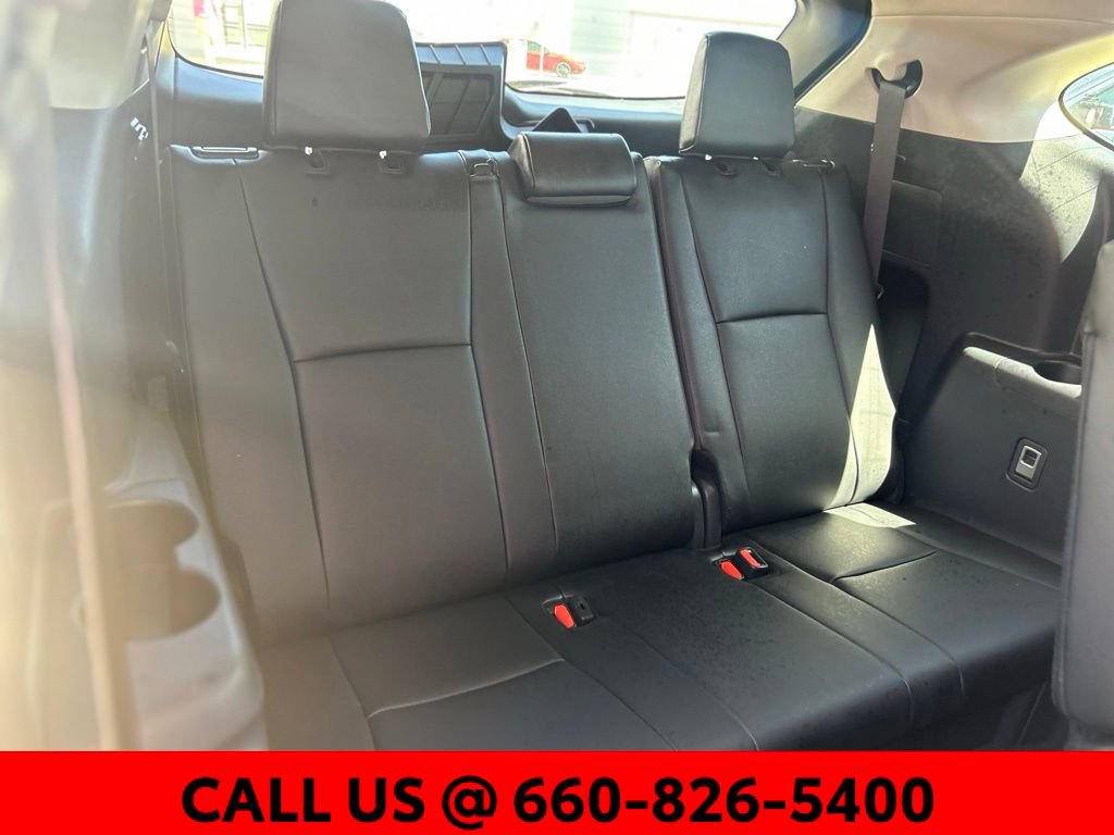 Certified 2024 Toyota Highlander XLE AWD/4WD image 9