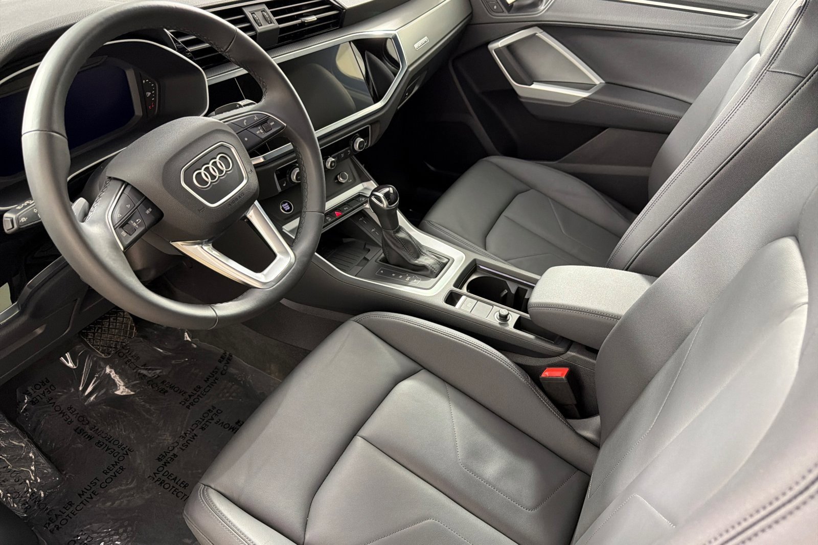 Used 2025 Audi Q3 2.0T Premium w/ Convenience Package AWD/4WD image 9