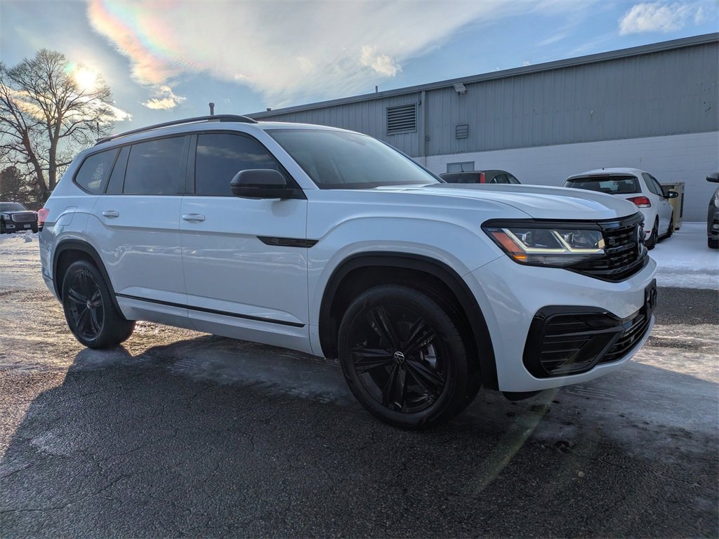 Certified 2023 Volkswagen Atlas SEL R-Line image 2