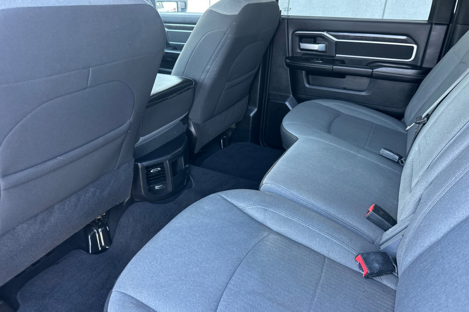 Used 2024 RAM 3500 Big Horn image 13