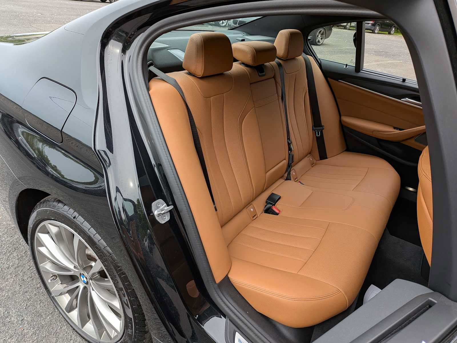 Used 2023 BMW 540i xDrive w/ Executive Package AWD/4WD image 23