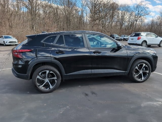 Used 2024 Chevrolet Trax RS image 3