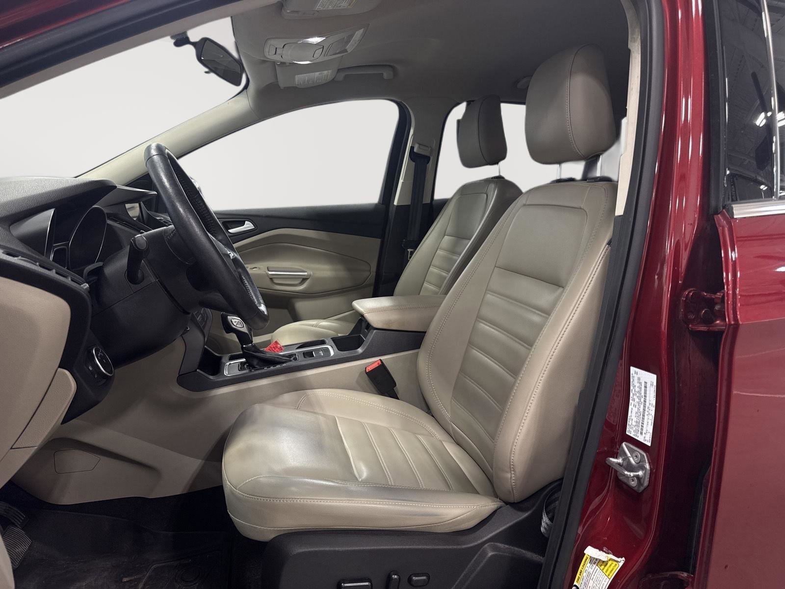 Used 2019 Ford Escape SEL AWD/4WD image 15