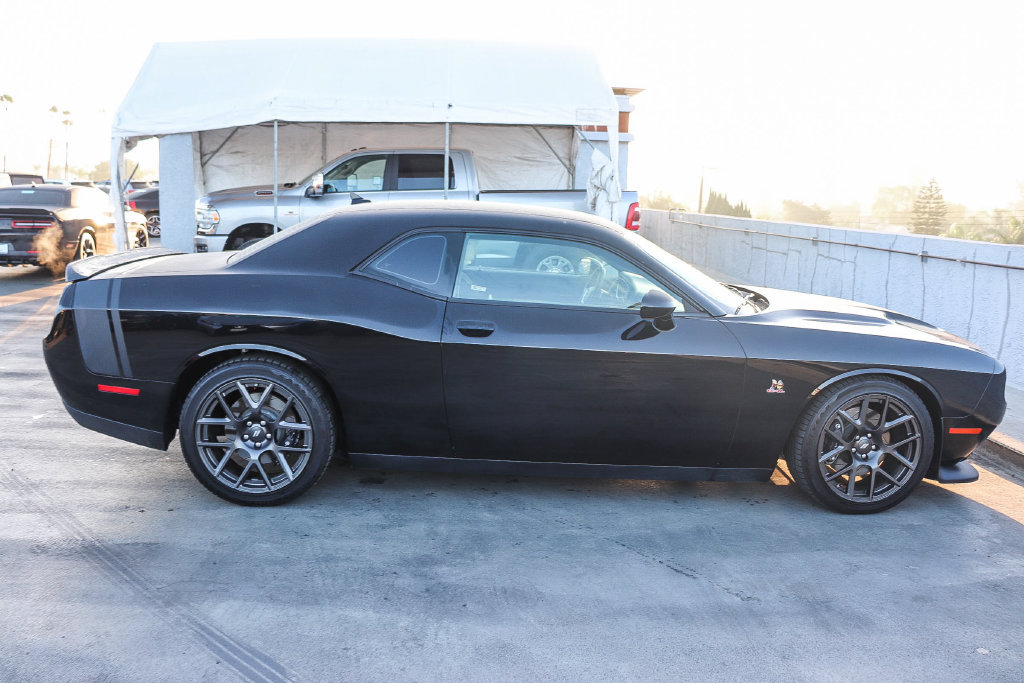 Used 2018 Dodge Challenger R/T Scat Pack RWD image 12