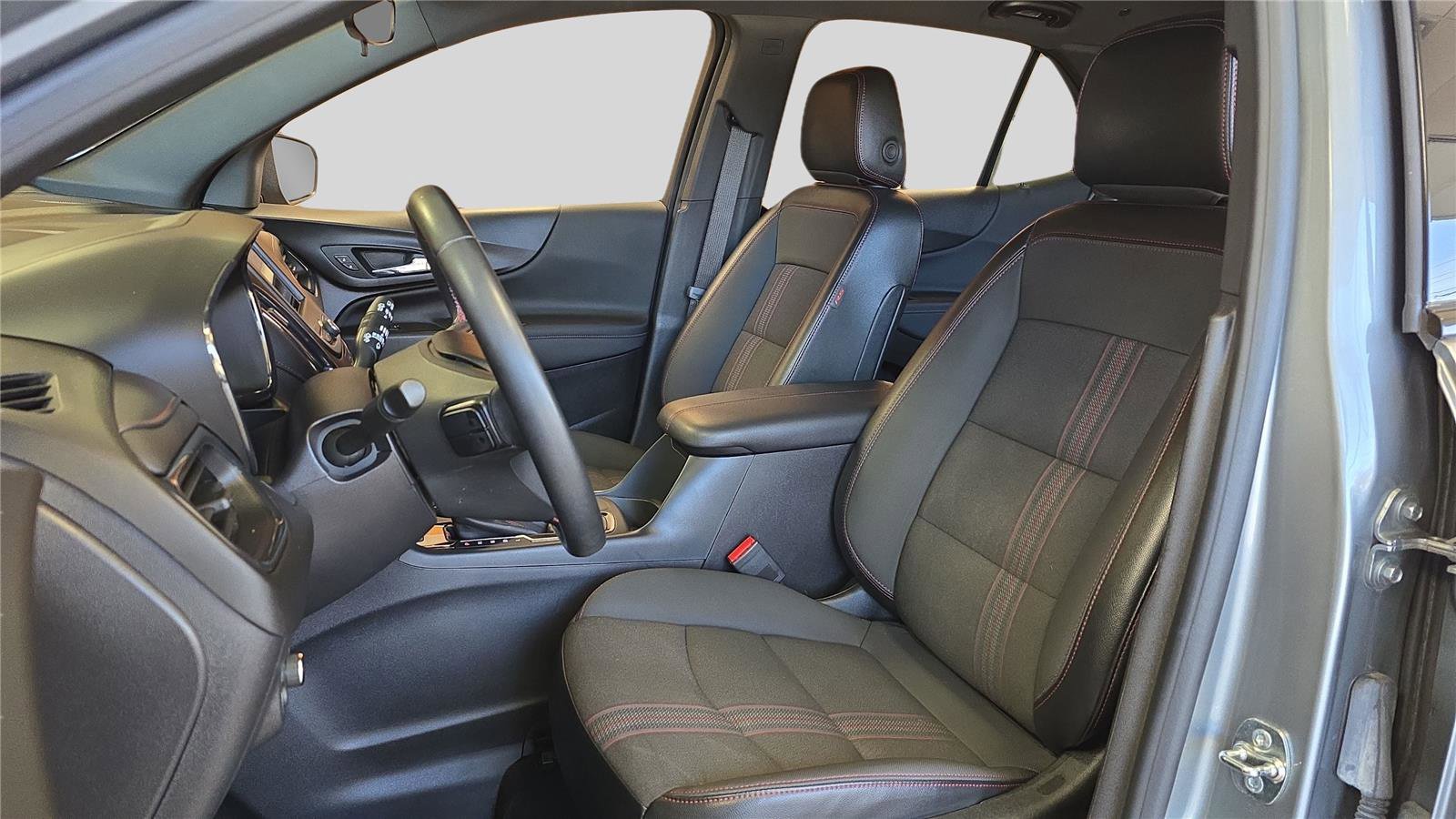 Used 2024 Chevrolet Equinox RS image 11