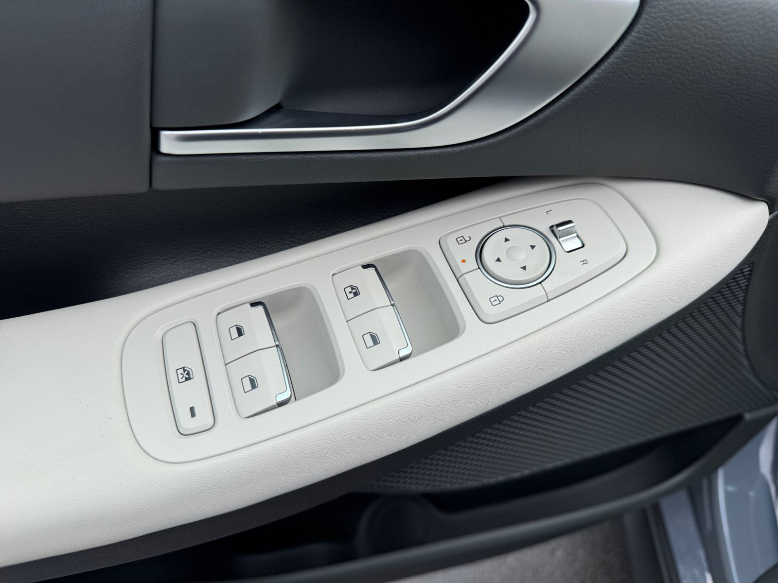 New 2026 Hyundai Sonata Blue FWD image 18