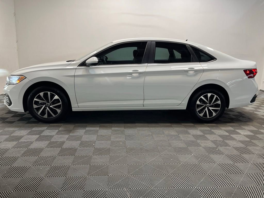Used 2023 Volkswagen Jetta S image 23