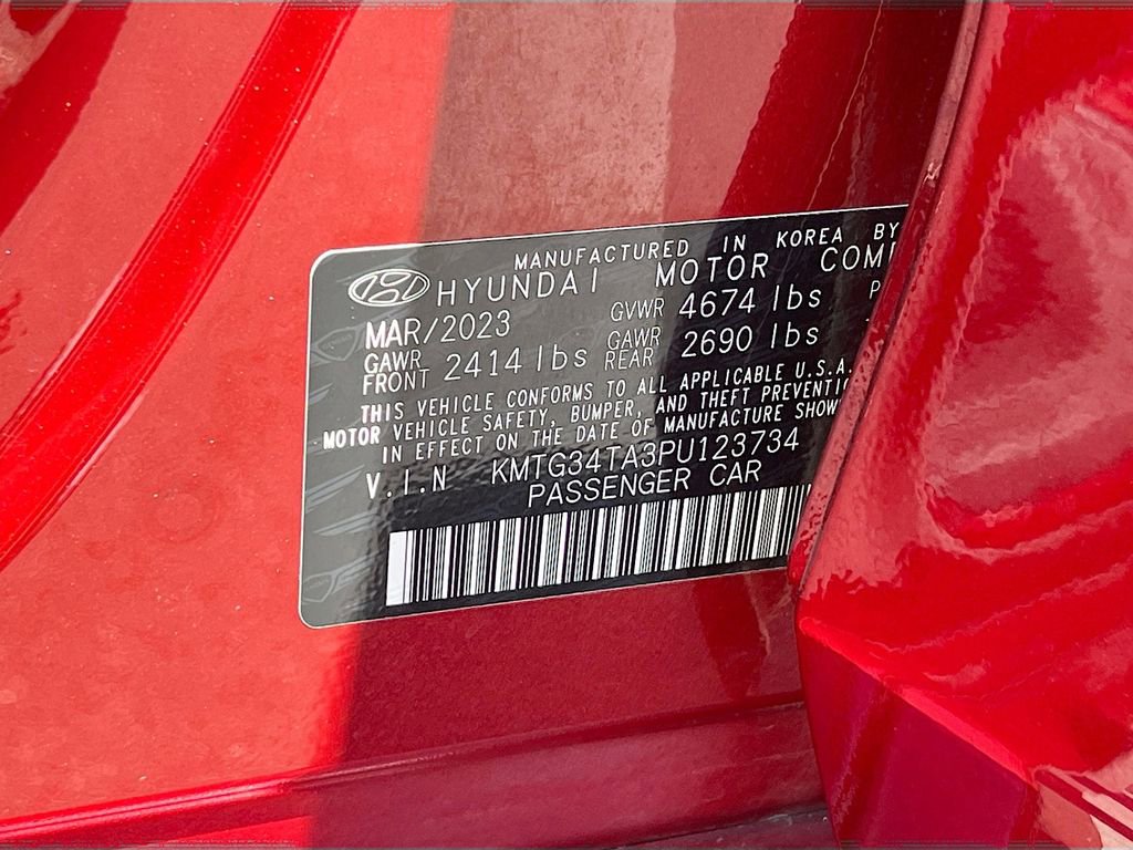 Used 2023 Genesis G70 2.0T RWD image 32