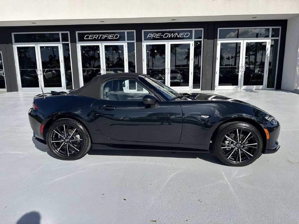 Used 2025 MAZDA MX-5 Miata Grand Touring w/ Appearance Package RWD image 5