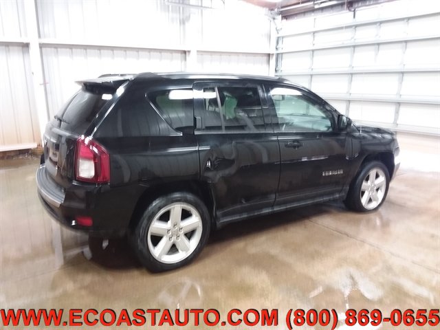 Used 2014 Jeep Compass Latitude FWD image 2