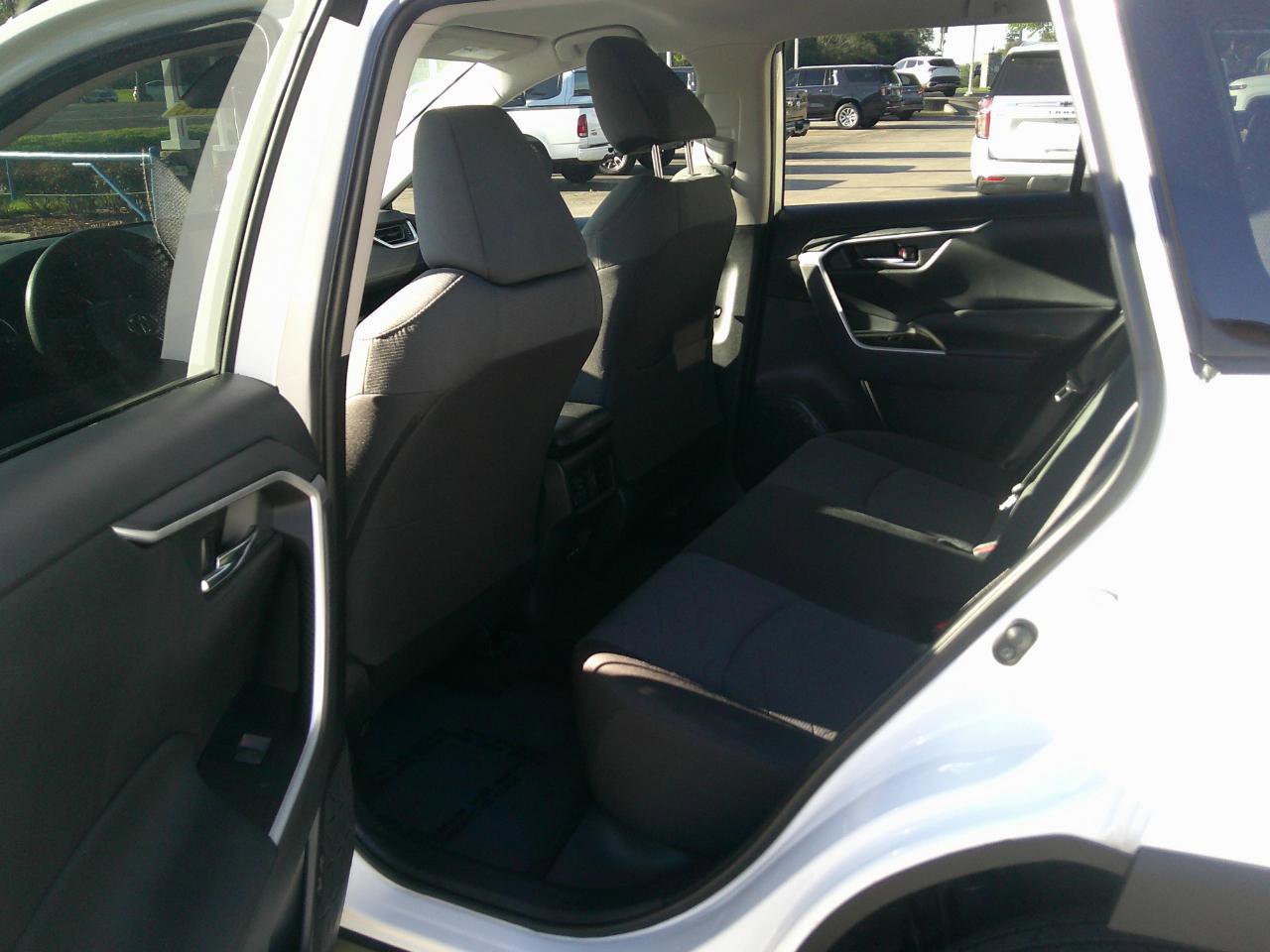 Used 2022 Toyota RAV4 XLE image 13