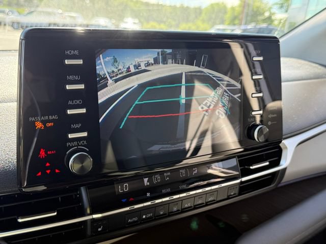Used 2021 Toyota Sienna XLE FWD image 19