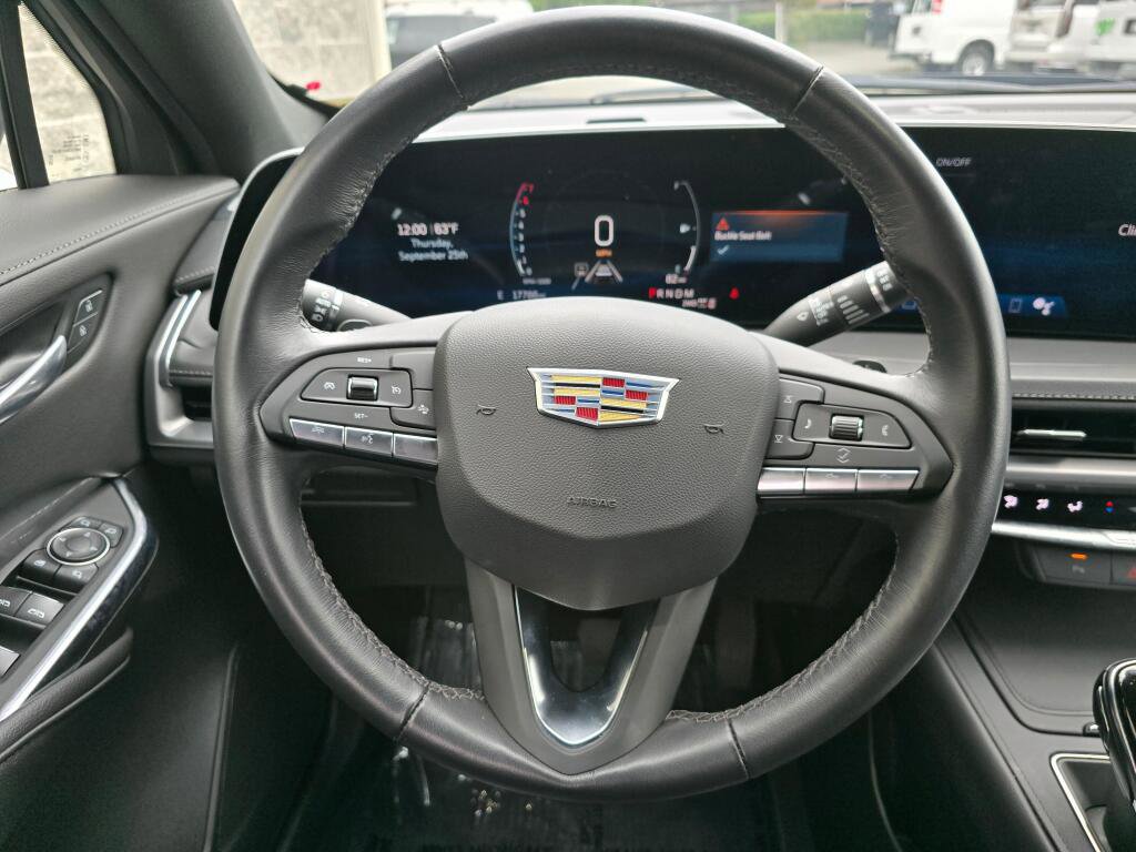 Used 2024 Cadillac XT4 Premium Luxury image 19
