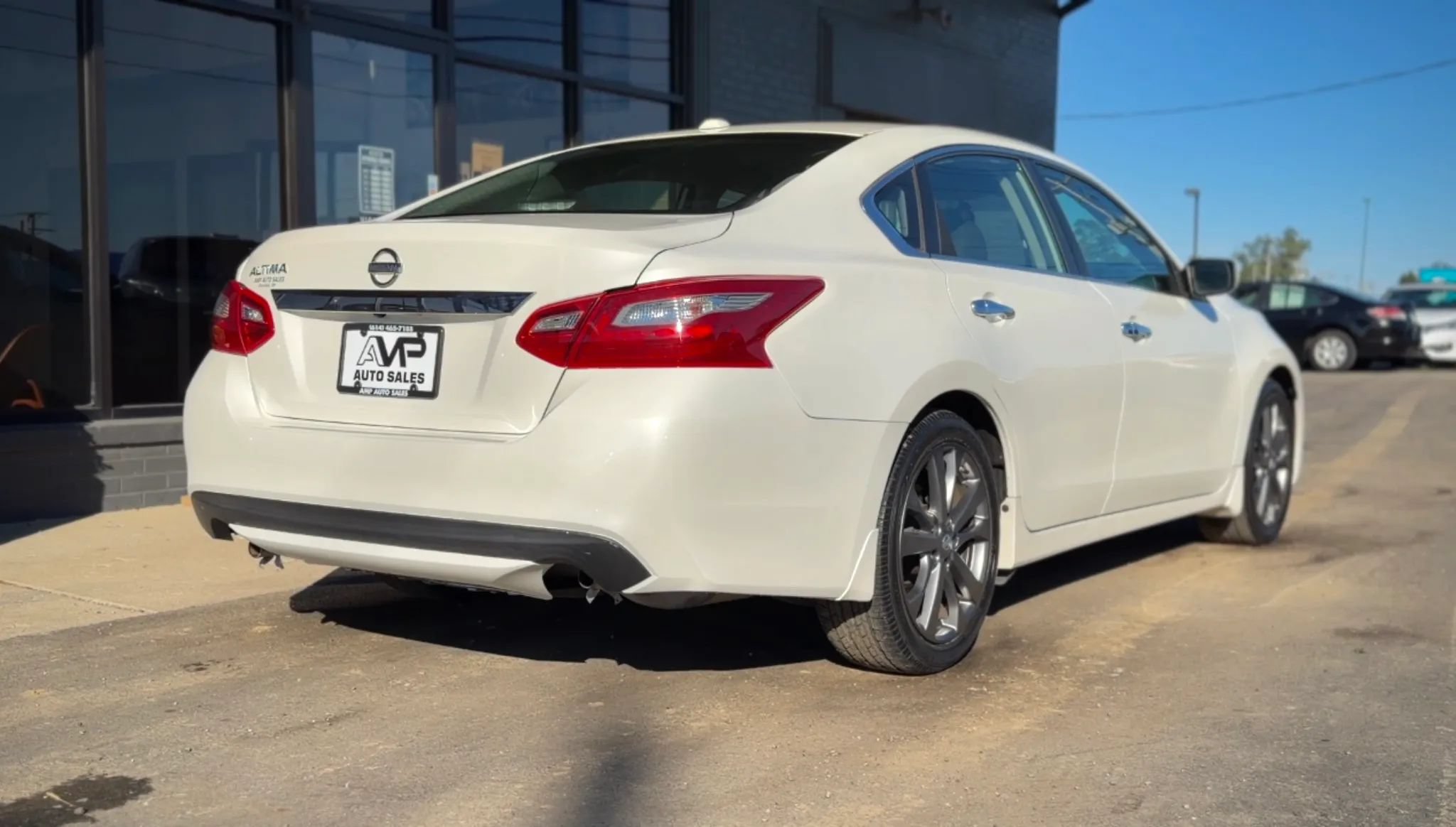 Used 2018 Nissan Altima 2.5 SR w/ SR Special Edition FWD image 2