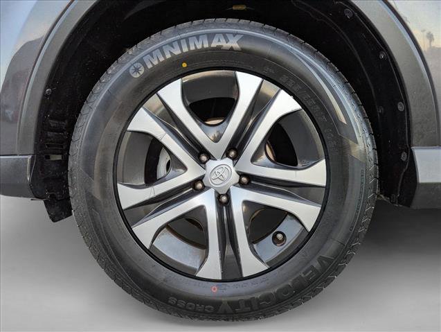 Used 2017 Toyota RAV4 LE image 22