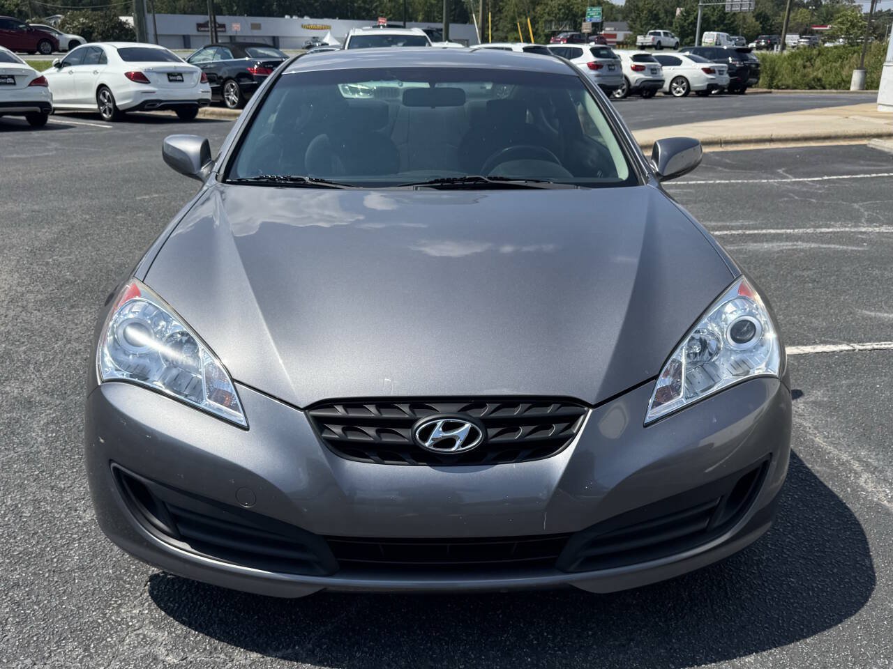 Used 2011 Hyundai Genesis 2.0T RWD image 2