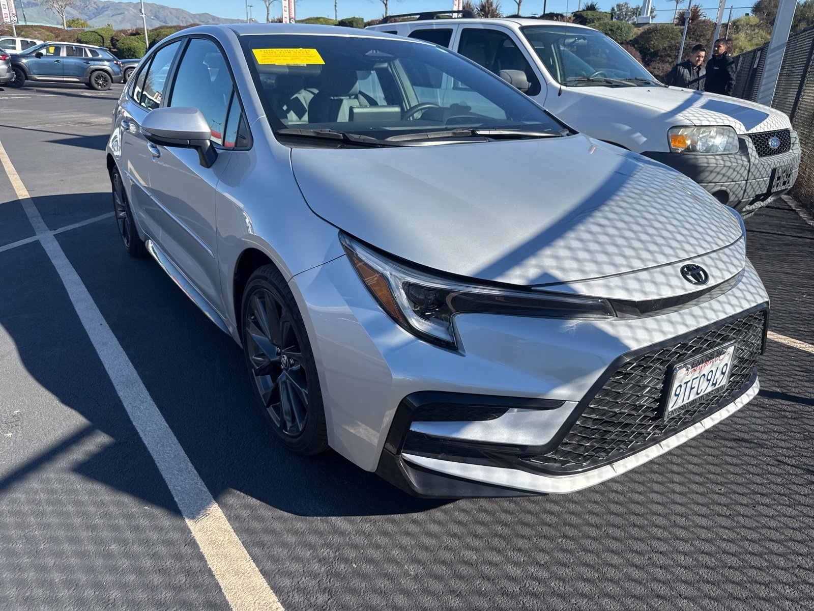 Certified 2025 Toyota Corolla SE image 1