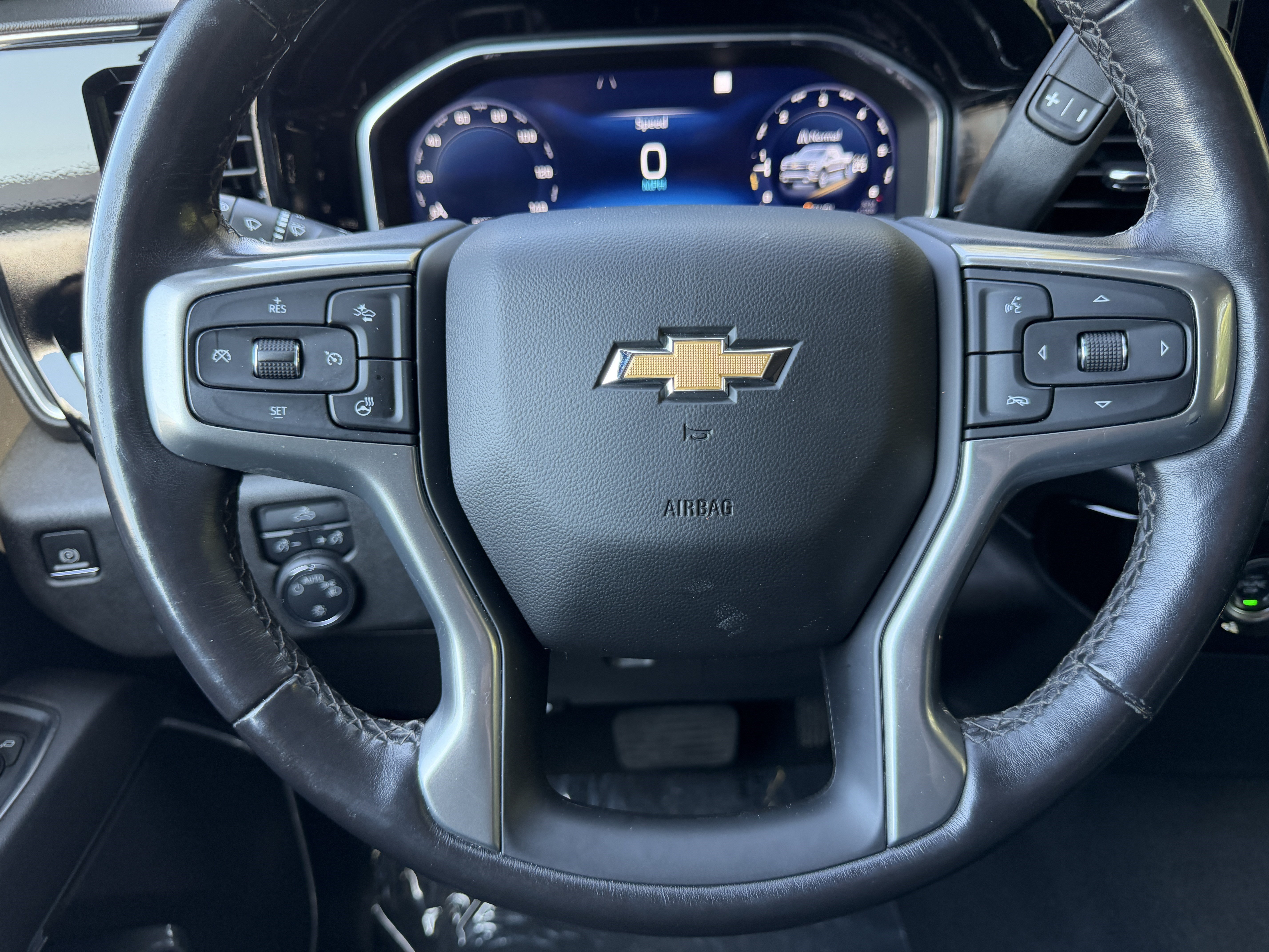 Used 2022 Chevrolet Silverado 1500 LT AWD/4WD image 55