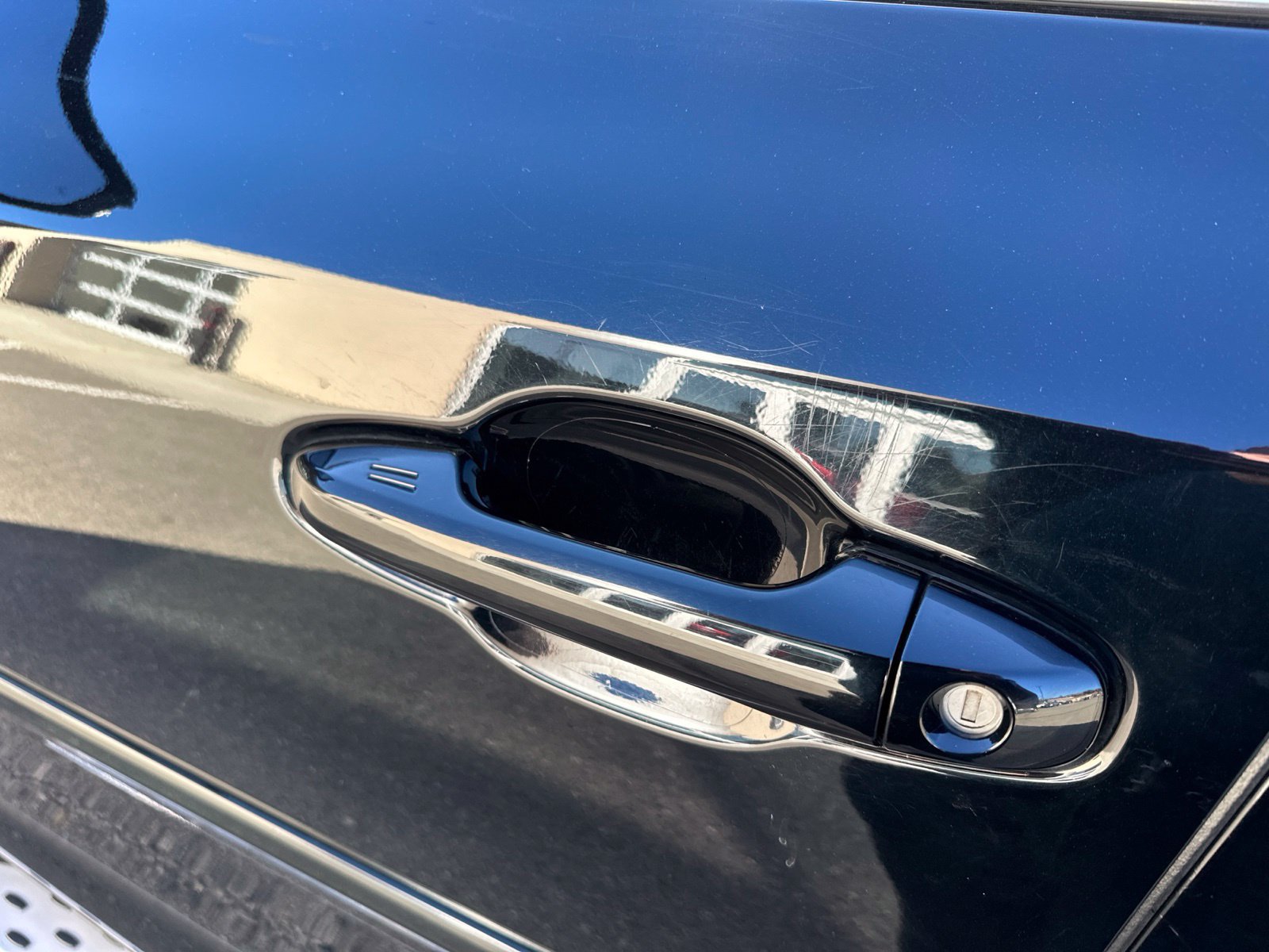 Used 2017 Toyota Highlander Limited Platinum FWD image 11