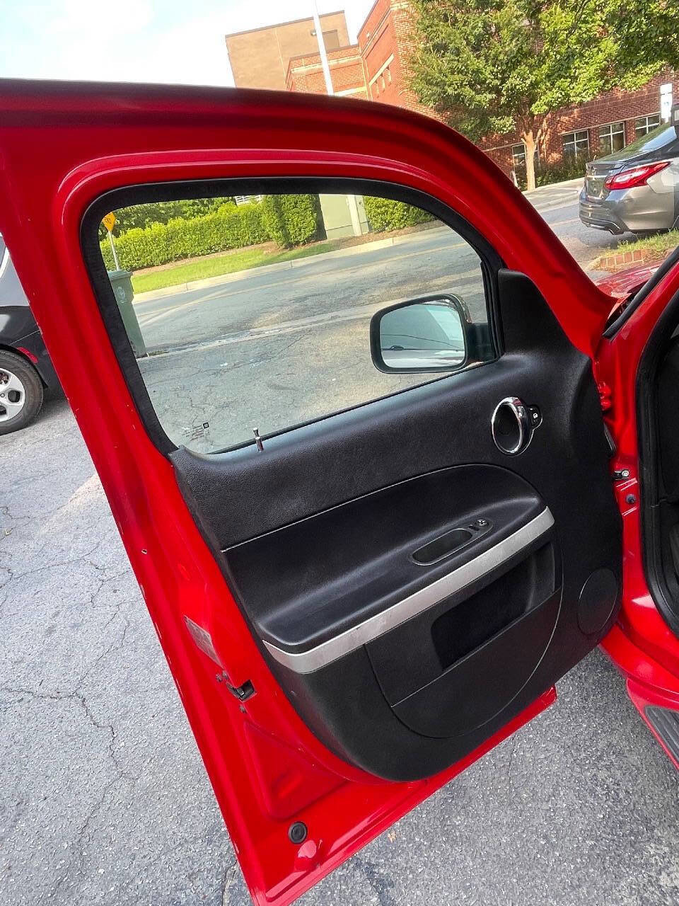 Used 2008 Chevrolet HHR LT w/ LT Preferred Equipment Group image 8