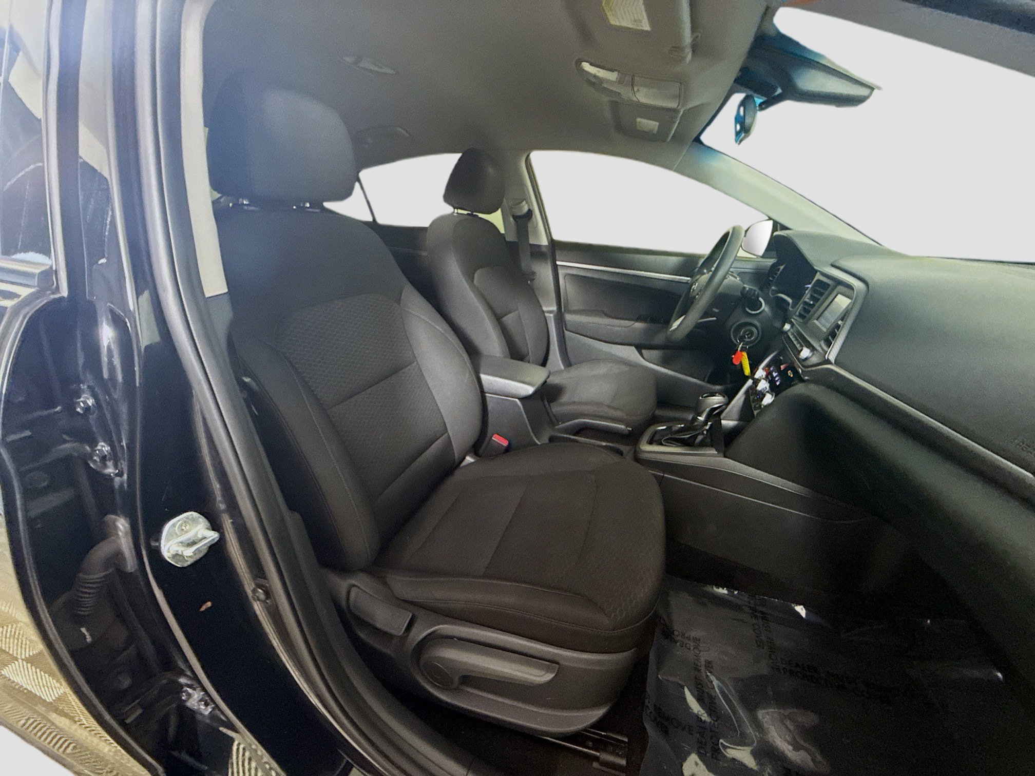 Used 2020 Hyundai Elantra SE w/ Cargo Package (C1) image 28